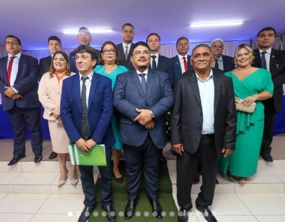 Solenidade de Posse da  nova mesa diretora para o biênio 2025-2026