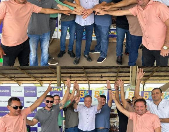 Altos é contemplada com caminhão carroceria entregue por meio de parceria com a Codevasf